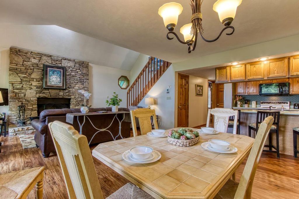 Serenity Heights, Amazing Views, Hot Tub Pool Access, 1089 Free Tickets Each Paid Day, Dollywood Gatlinburg Ngoại thất bức ảnh
