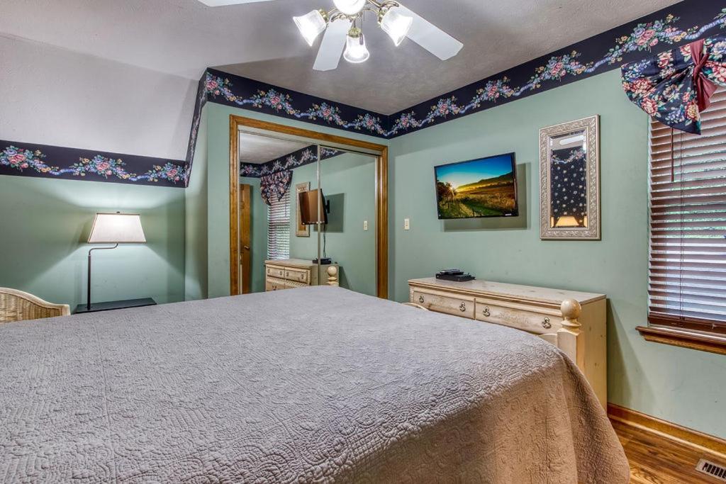 Serenity Heights, Amazing Views, Hot Tub Pool Access, 1089 Free Tickets Each Paid Day, Dollywood Gatlinburg Ngoại thất bức ảnh