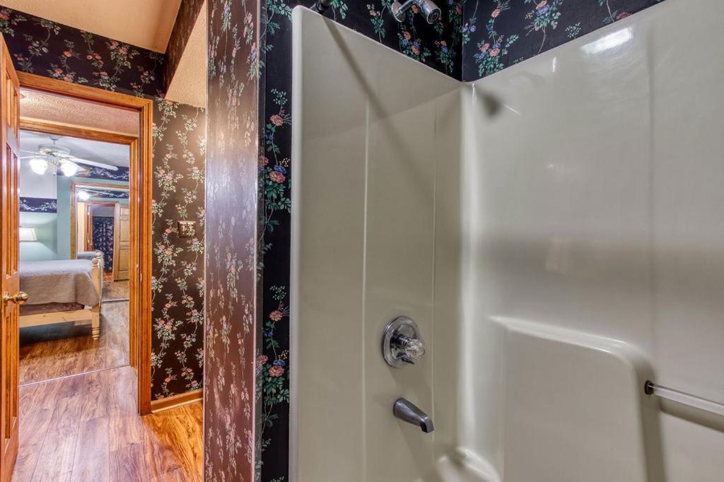 Serenity Heights, Amazing Views, Hot Tub Pool Access, 1089 Free Tickets Each Paid Day, Dollywood Gatlinburg Ngoại thất bức ảnh