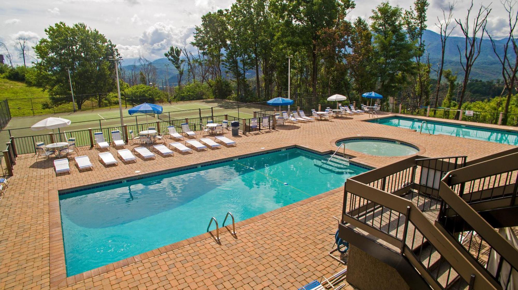 Serenity Heights, Amazing Views, Hot Tub Pool Access, 1089 Free Tickets Each Paid Day, Dollywood Gatlinburg Phòng bức ảnh