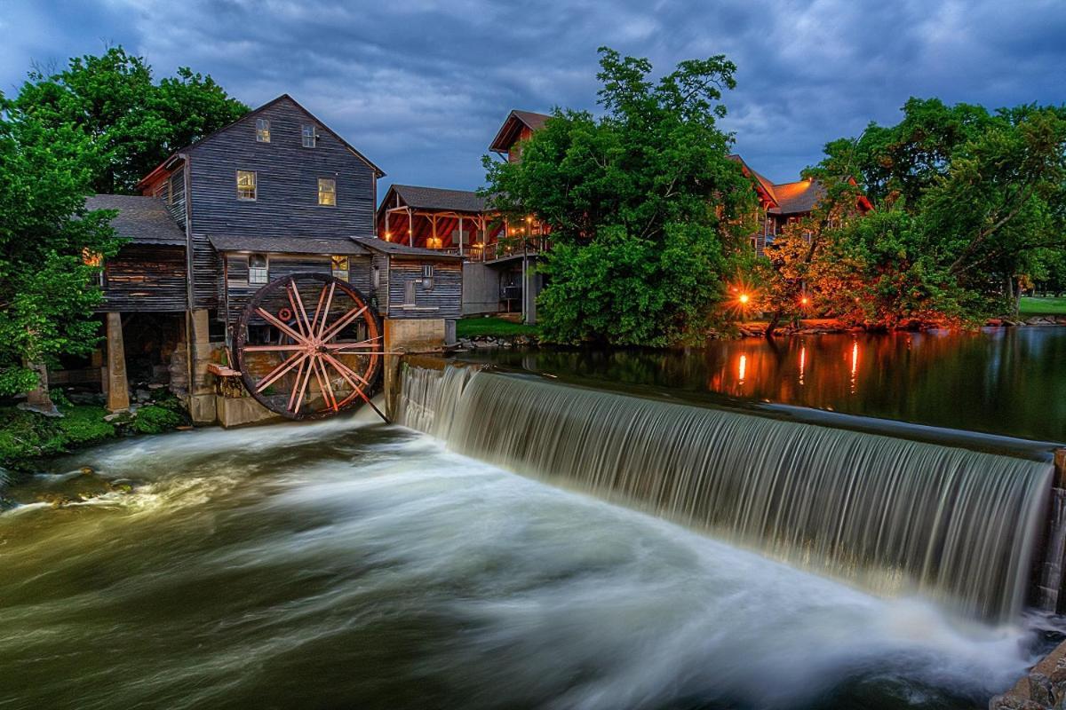 Serenity Heights, Amazing Views, Hot Tub Pool Access, 1089 Free Tickets Each Paid Day, Dollywood Gatlinburg Phòng bức ảnh